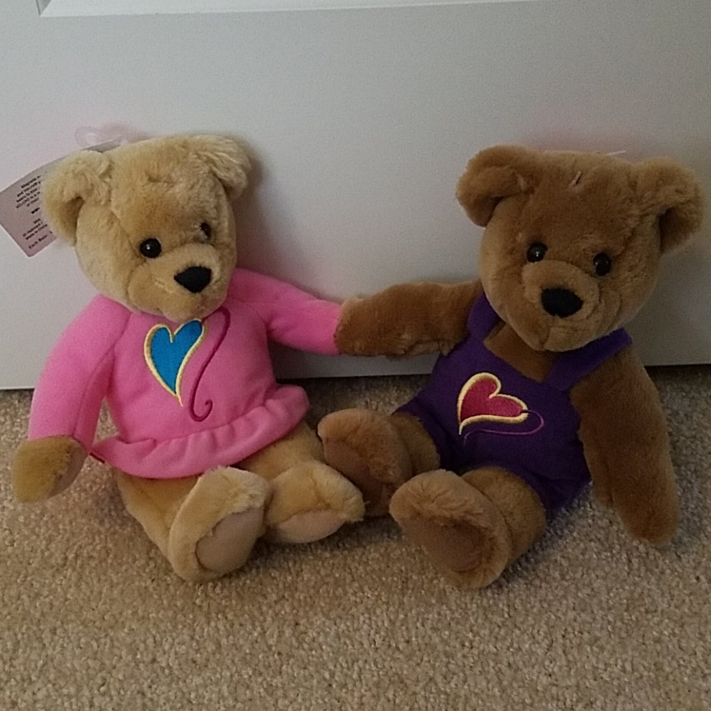 Hallmark Love and Kiss Bears
